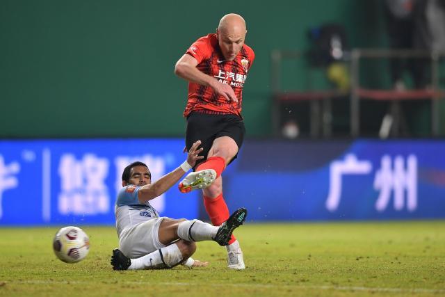 球速体育平台-穆伊创纪录两球回击质疑 海港冲足协杯冠军迎利好