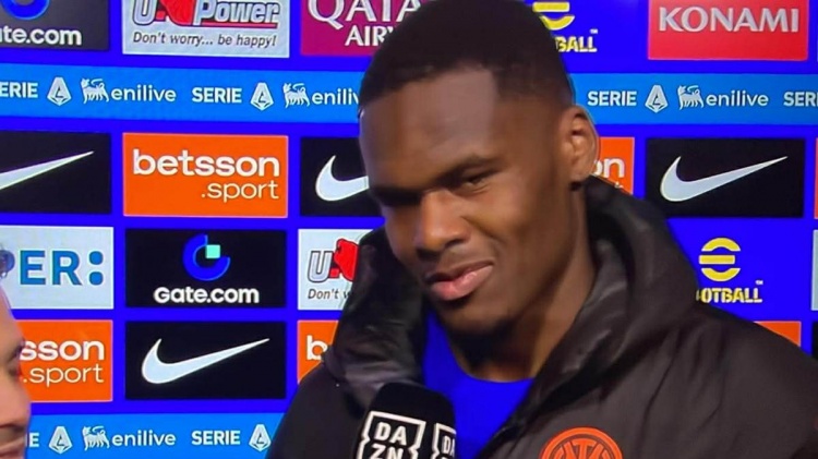 博尼:最漂亮的进球应是迪马尔科那球,我那球自己单干所以必须进